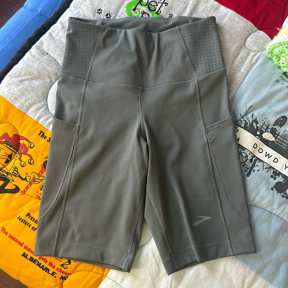 Brooks Running 8" Inseam Method Spandex Shorts Gray Sz XS! - Picture 1 of 5